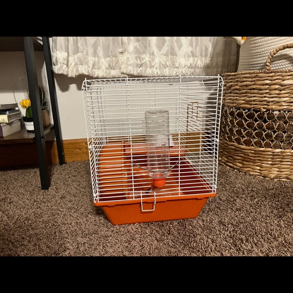 Miss Hollow Hamster Cage